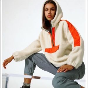 Urban outfitters pullover kenzie sherpa